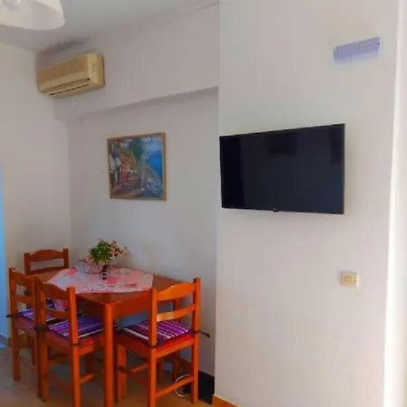 Lotus 5 * Almiros Beach